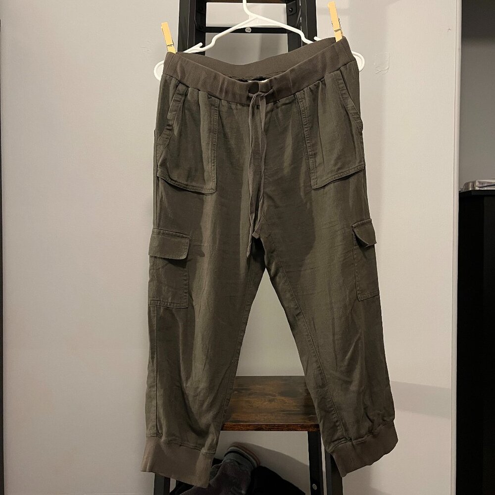 Caslon Linen Cropped Cargo Jogger Pants - Dark Olive Green - Size S